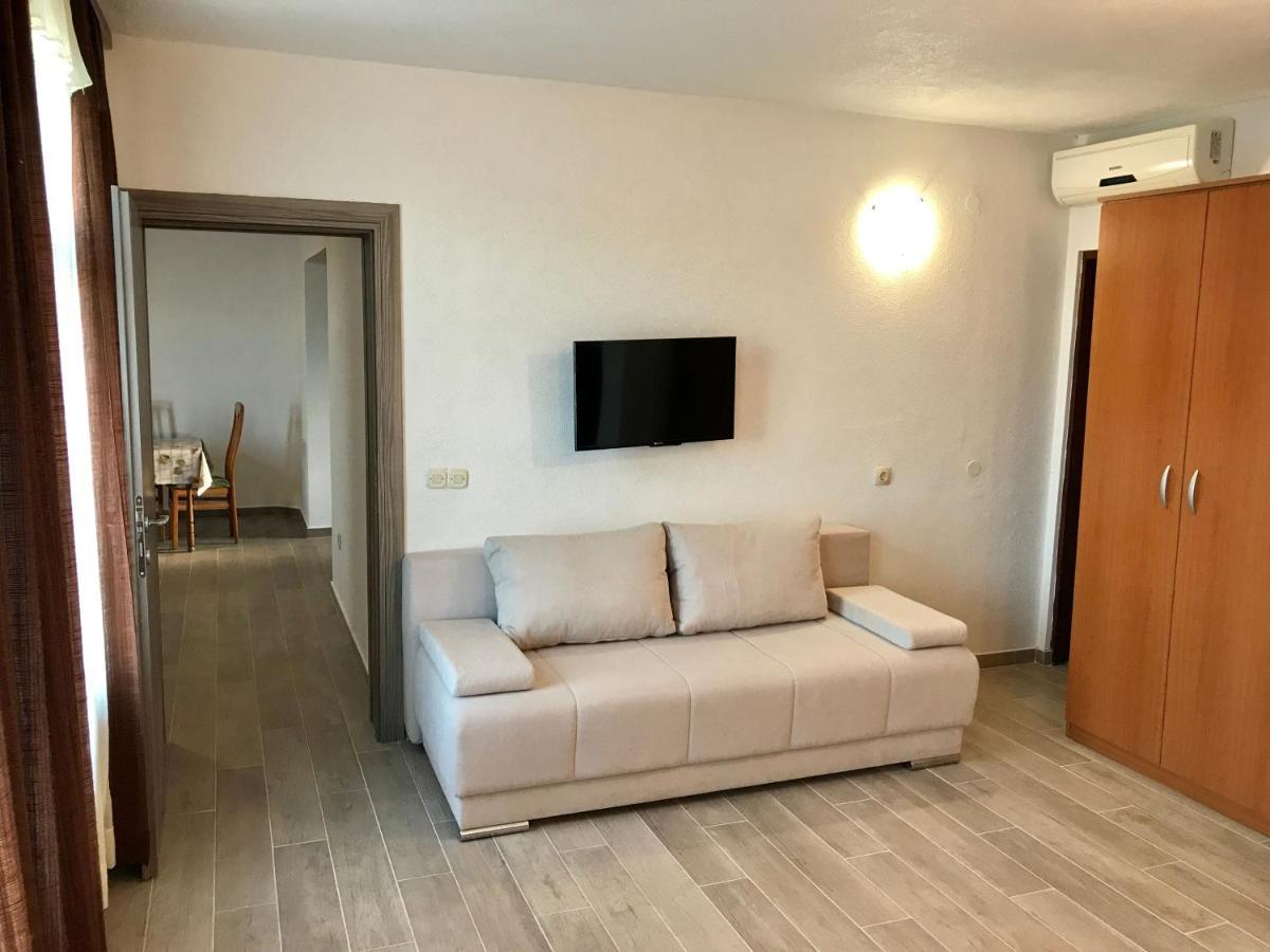 Apartmani Ruzica Zastražišće Buitenkant foto