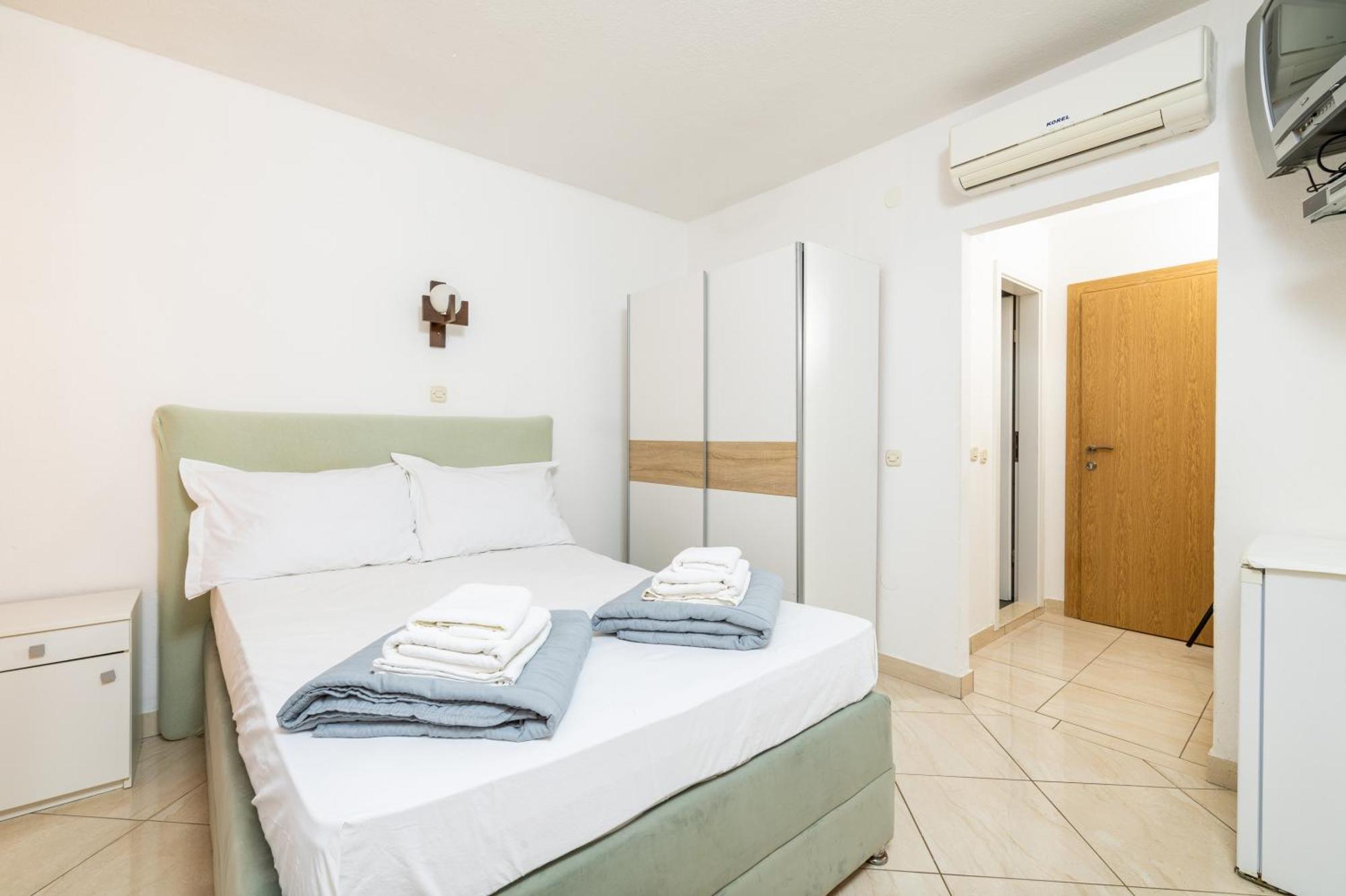 Apartmani Ruzica Zastražišće Buitenkant foto