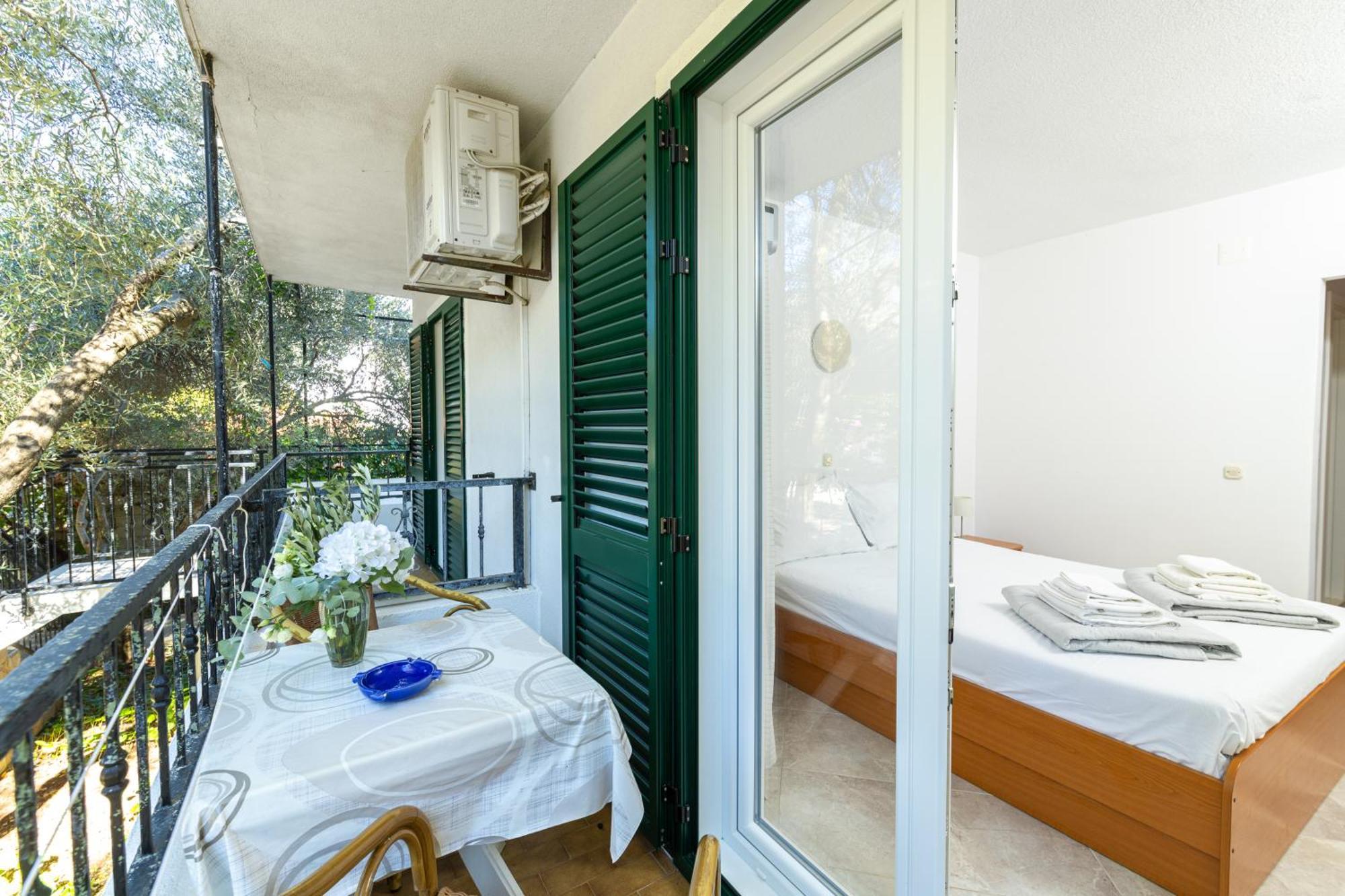 Apartmani Ruzica Zastražišće Buitenkant foto