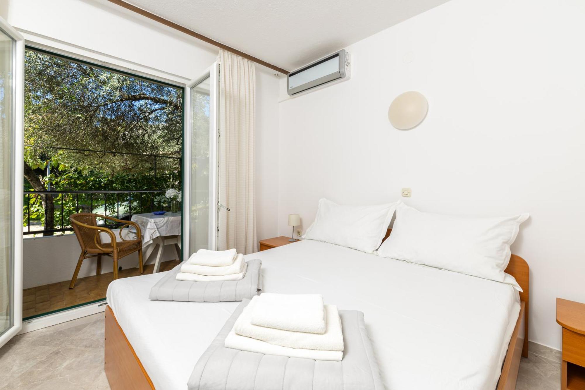 Apartmani Ruzica Zastražišće Buitenkant foto