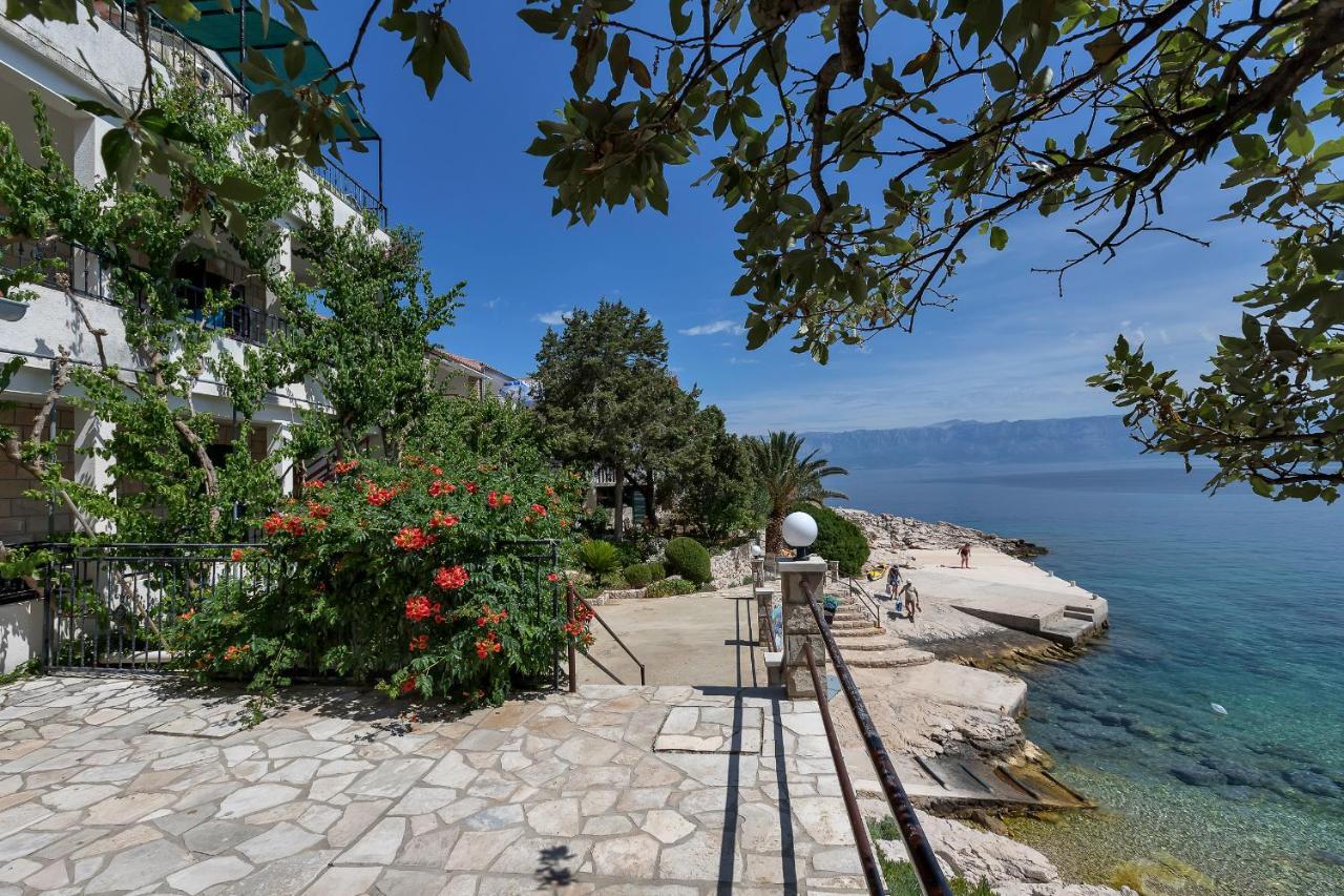 Apartmani Ruzica Zastražišće Buitenkant foto